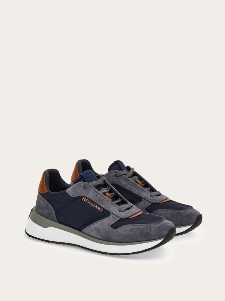 Low cut sneaker Gallery image 2