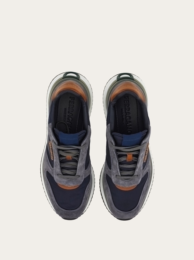 Low cut sneaker Gallery image 3