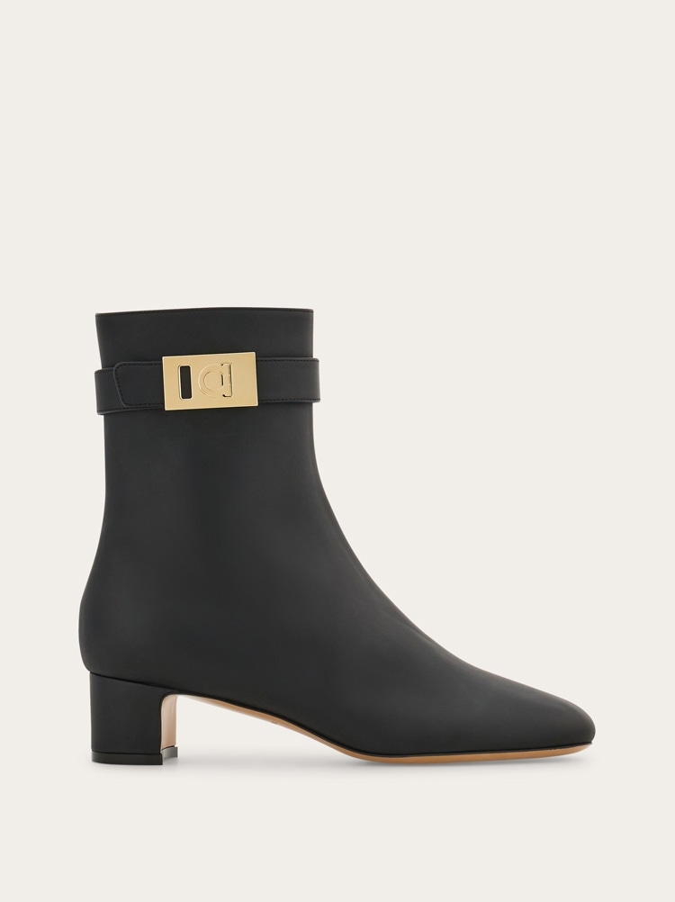 ウィメンズ ブーツ、アンクルブーツー｜フェラガモ