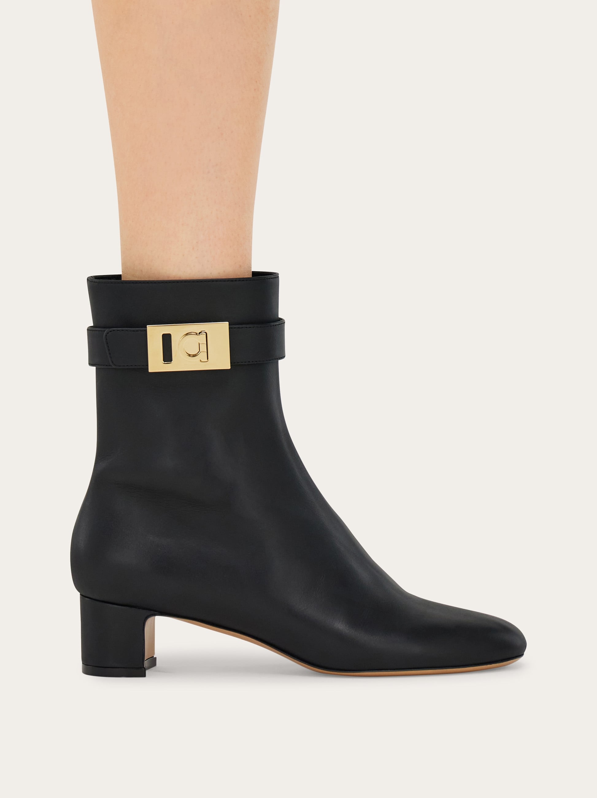 Hug buckle ankle boot - Women | Ferragamo