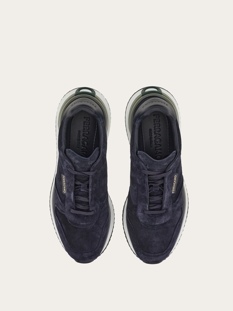 Low cut sneaker Gallery image 3