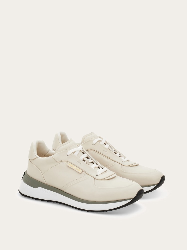 Low cut sneaker Gallery image 2