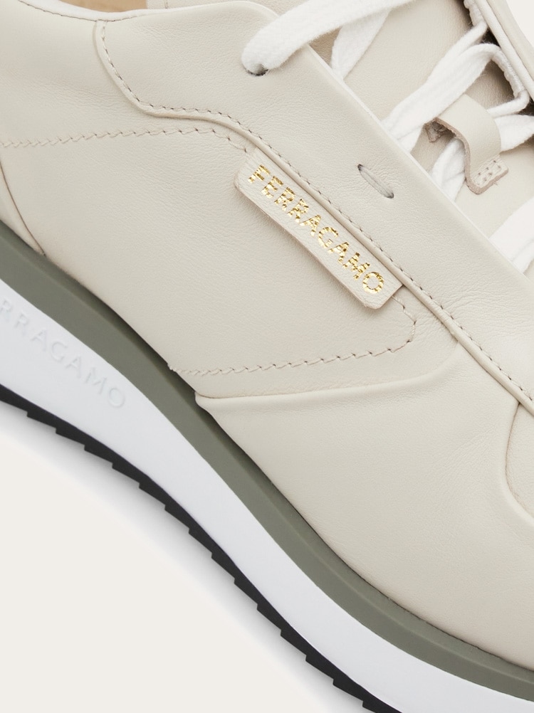 Low cut sneaker Gallery image 6