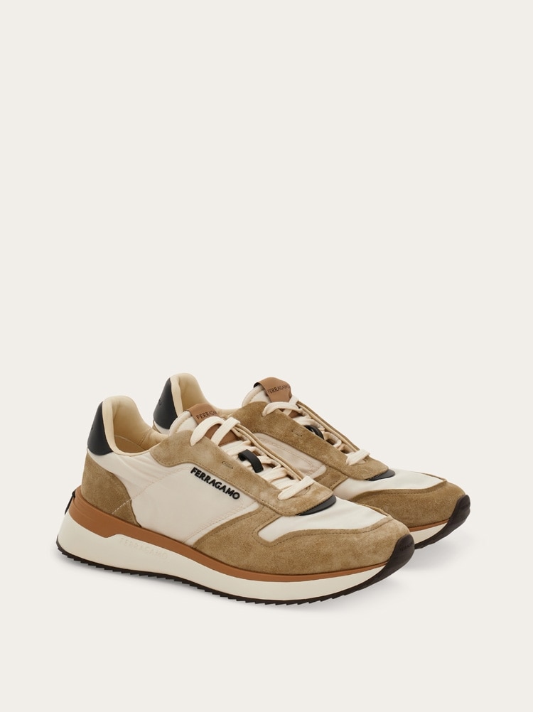 Low cut sneaker Gallery image 2