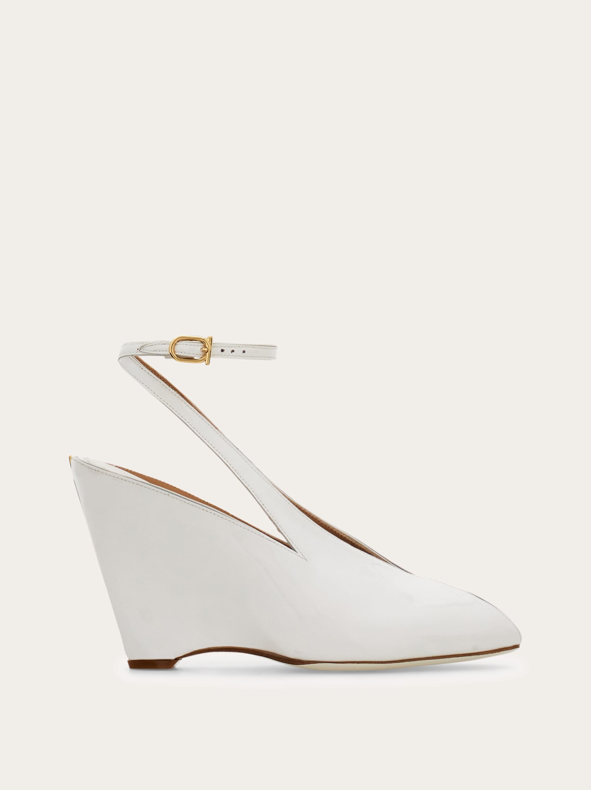 Ferragamo シルバーオープントゥウェッジヒール Ferragamo シルバーオープントゥウェッジヒール アウトレット