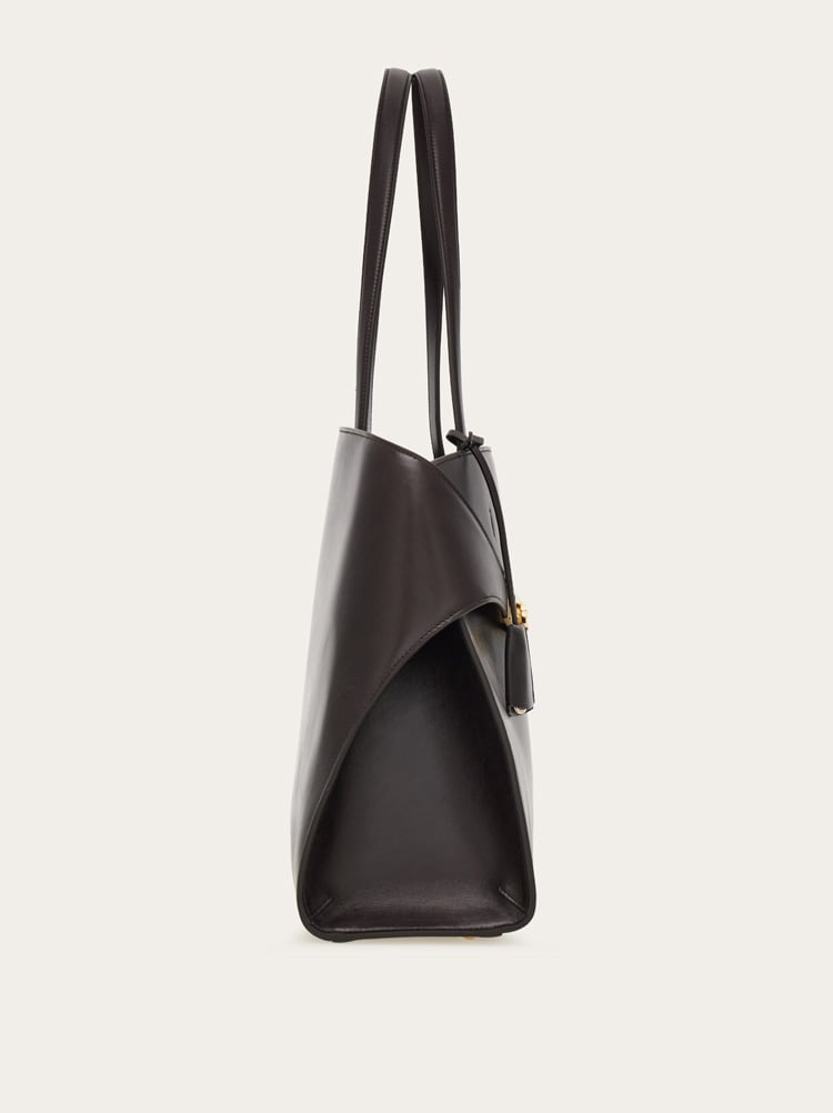 Hug shoulder bag Gallery image 4