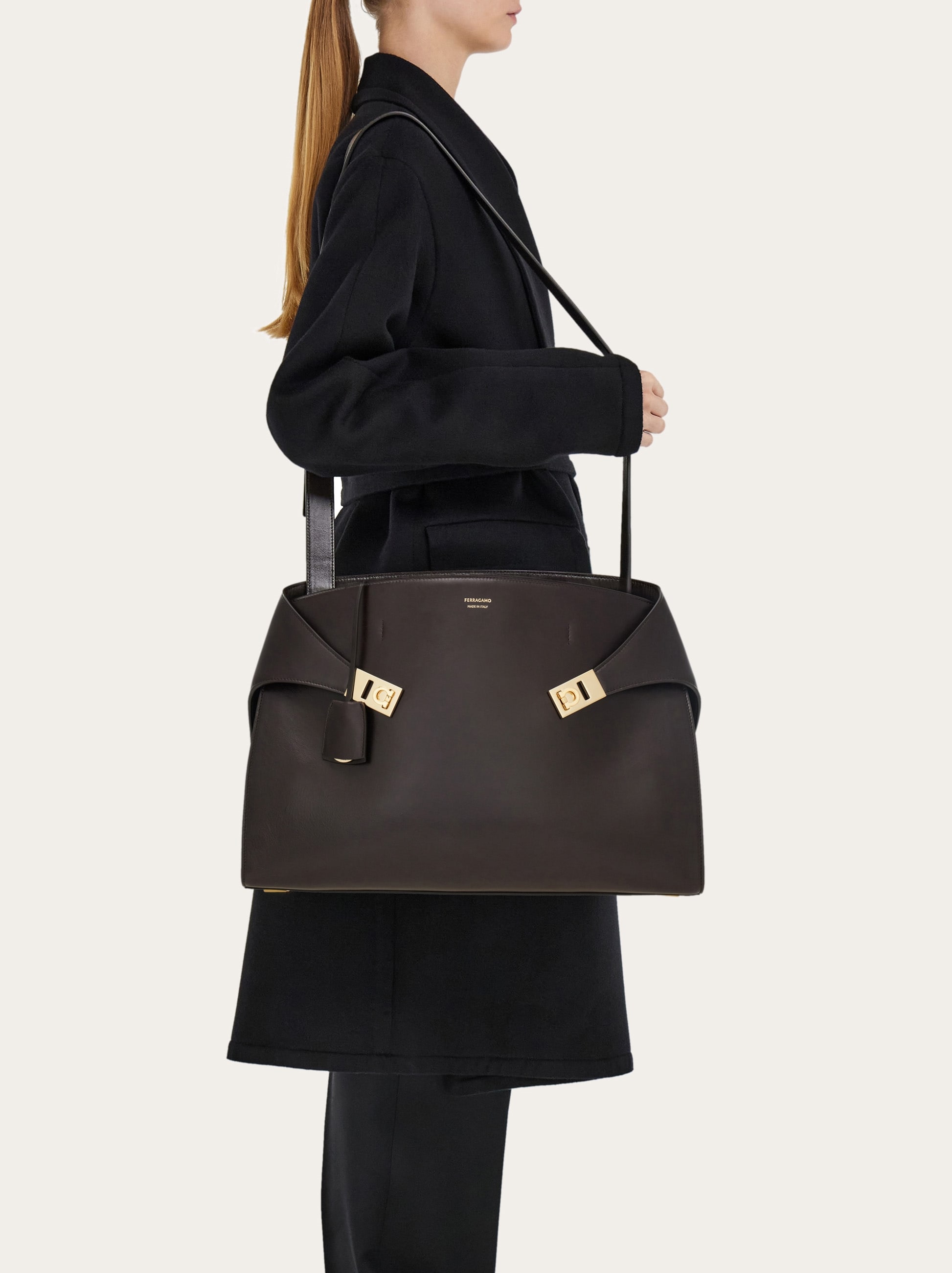Salvatore Ferragamo フェラガモ HUG トートバッグ 美品 Hug トートバッグ - メンズ | Ferragamo