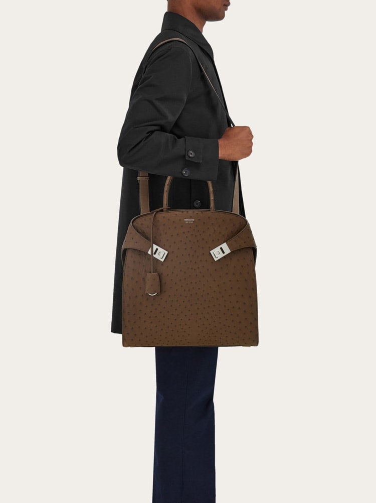 Hug tote bag Gallery image 3