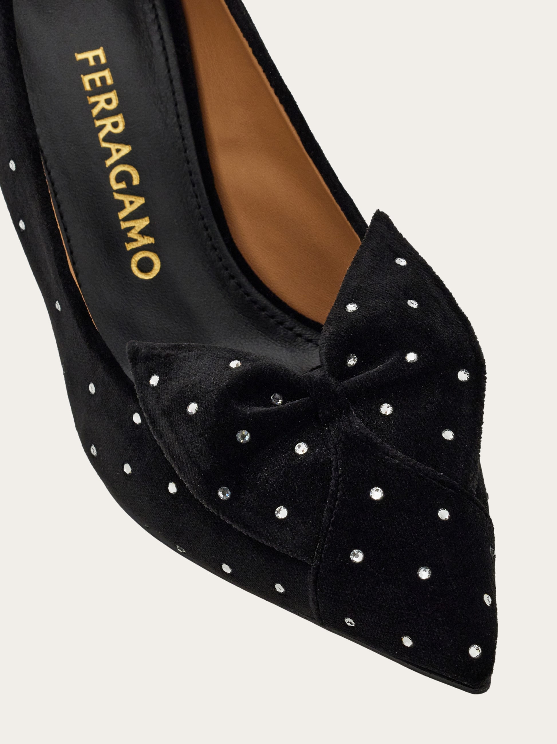 Ferragamo ポインテッドトゥヒール ブラック/ゴールド 楽天市場】フェラガモ パンプス ポインテッド Salvatore