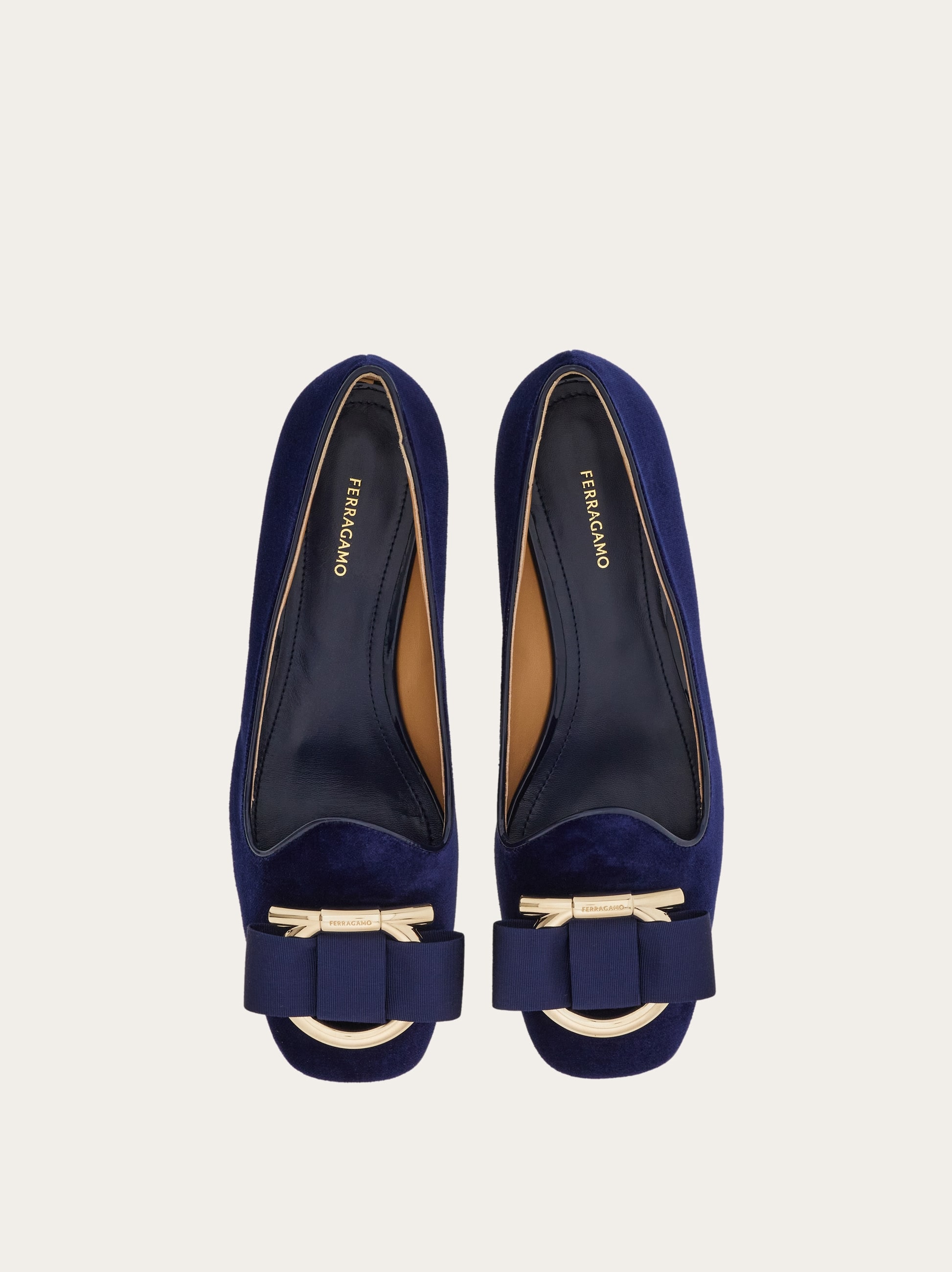 ベルベット パンプス - ウィメンズ | Ferragamo