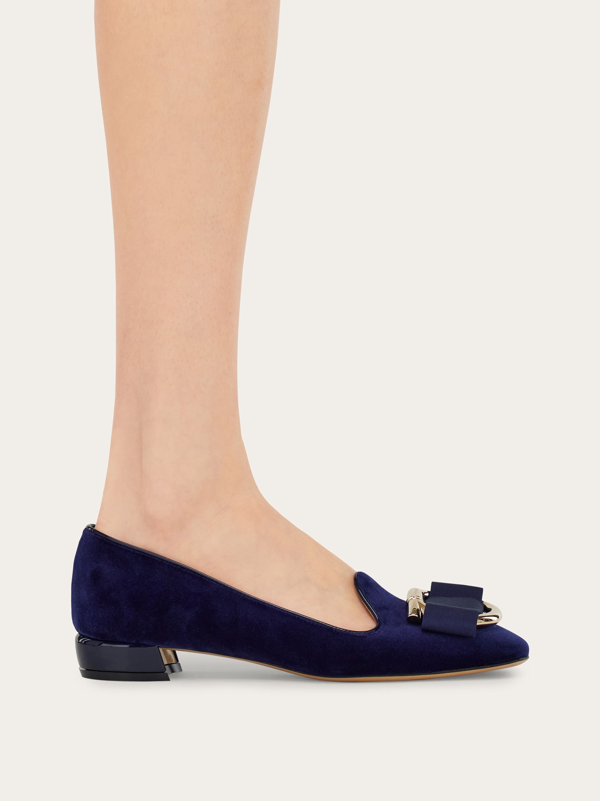 ベルベット パンプス - ウィメンズ | Ferragamo