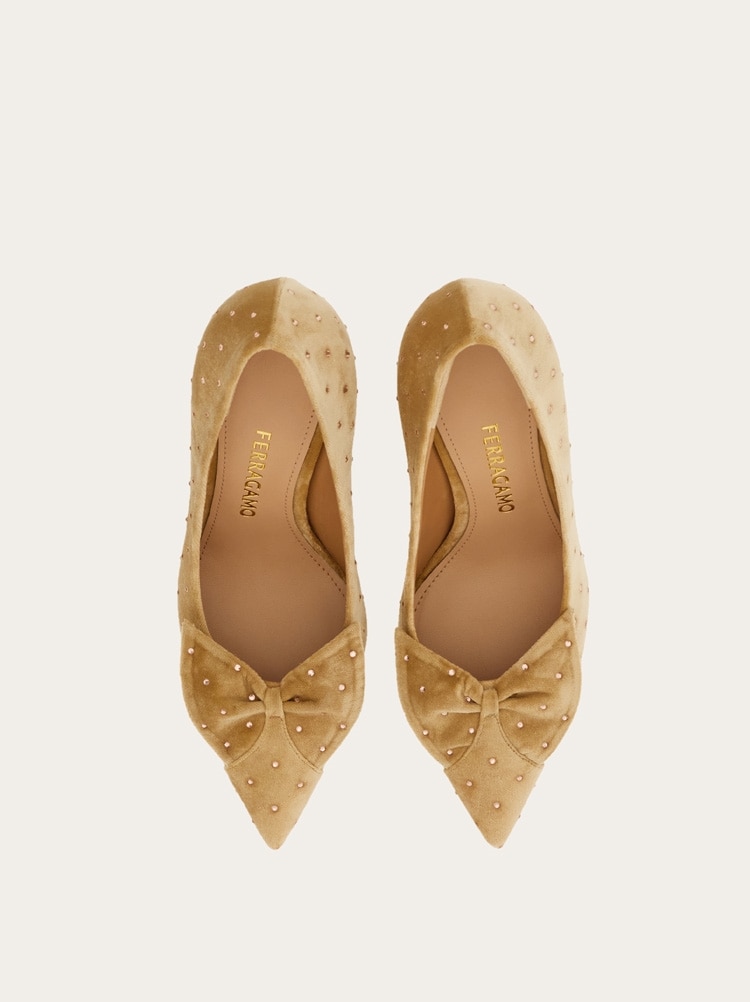 Mid heel pump with bow detail Gallery image 3