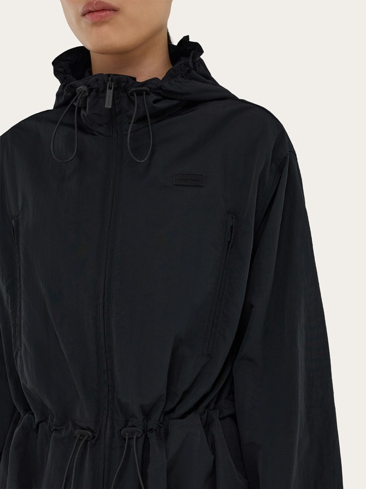 Medium technical parka Gallery image 5