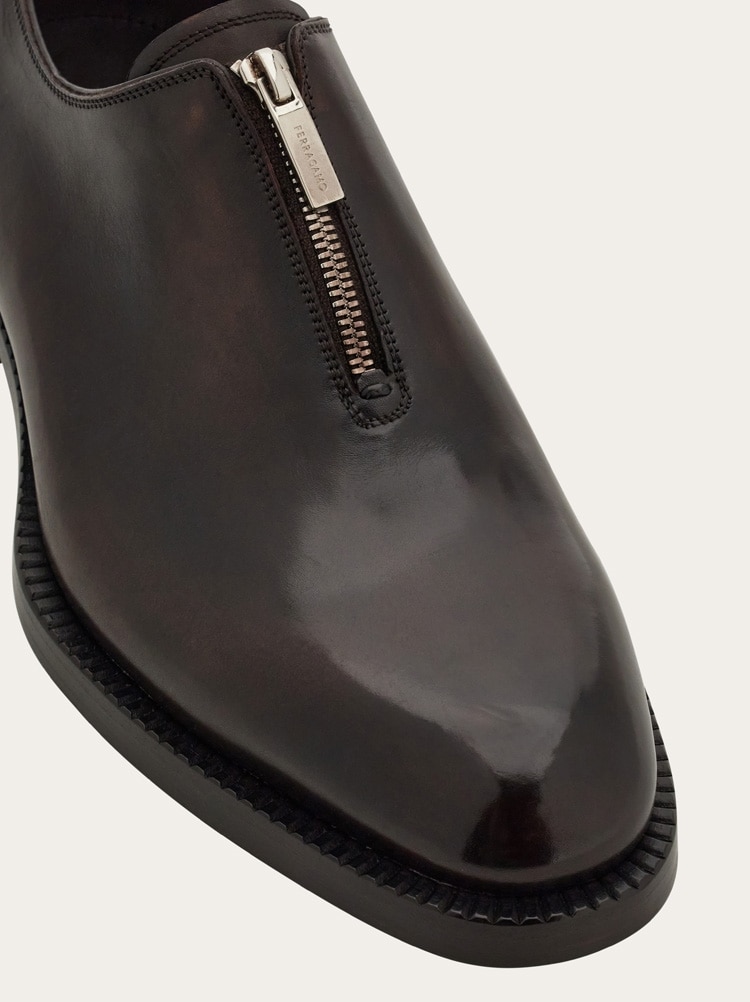 6万取引突破★UPS速達便利用！【FERRAGAMO】CIRCE_スニーカー 6万取引突破☆UPS速達便利用！【FERRAGAMO】CIRCE_スニーカー 6
