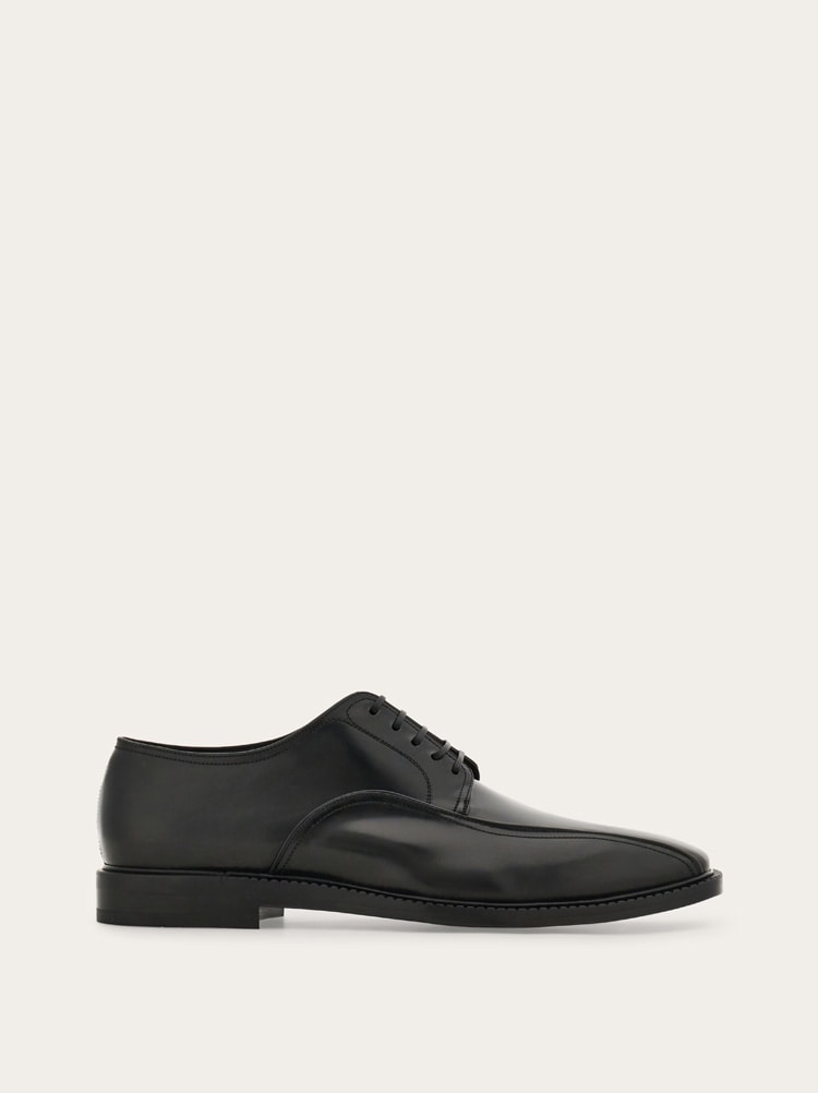 Derby shoe Gallery image 1