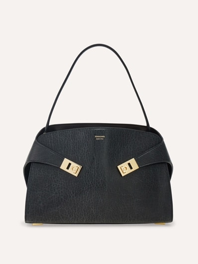 お気に入り♪◇HUG ショルダーバッグ◇Ferragamo Hug ソフト バイカラー ワンショルダーバッグ(M) - ウィメンズ