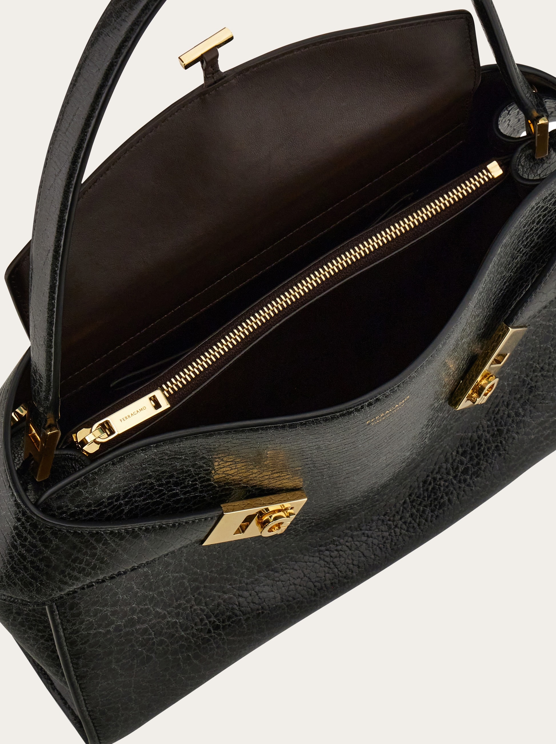 Hug ソフト バイカラー ワンショルダーバッグ(M) - ウィメンズ