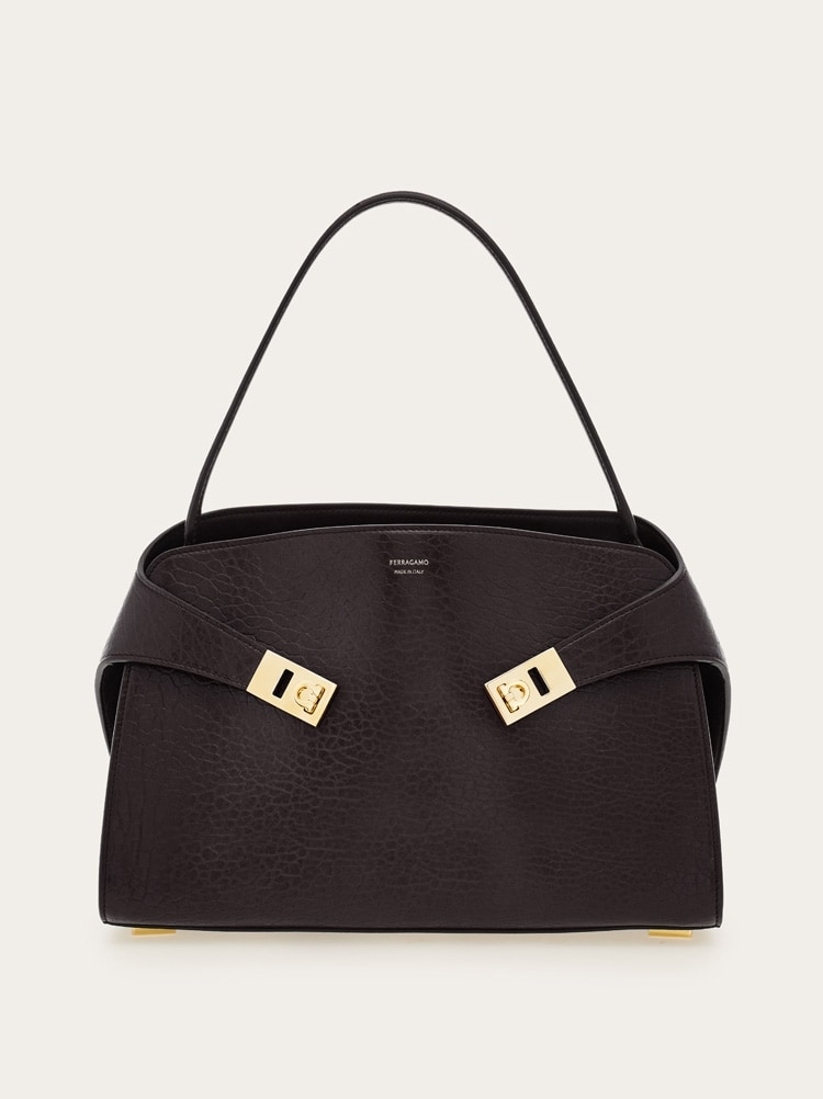 Hug soft bicolor shoulder bag (M) Gallery image 1