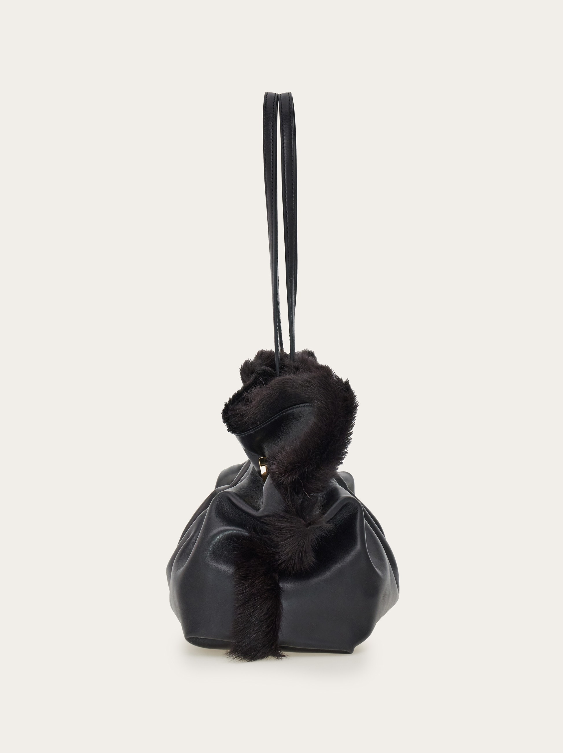 フェラガモ ソフトバッグ(M) - ウィメンズ | Ferragamo