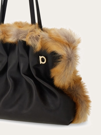 ミ*ー様 フェラガモ バッグ フェラガモ ソフトバッグ(M) - ウィメンズ | Ferragamo