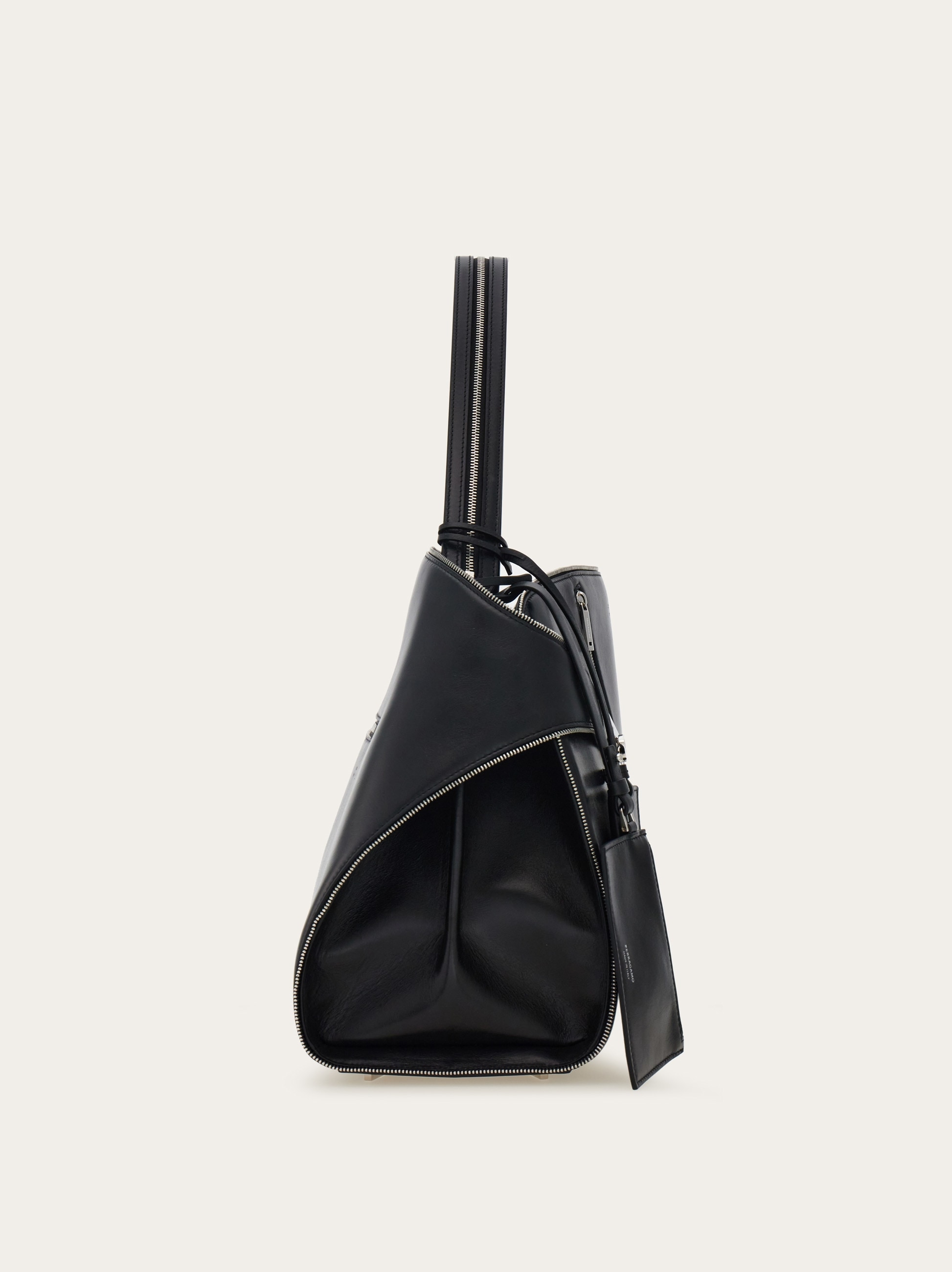 Hug Soft shoulder bag (L) - Women | Ferragamo