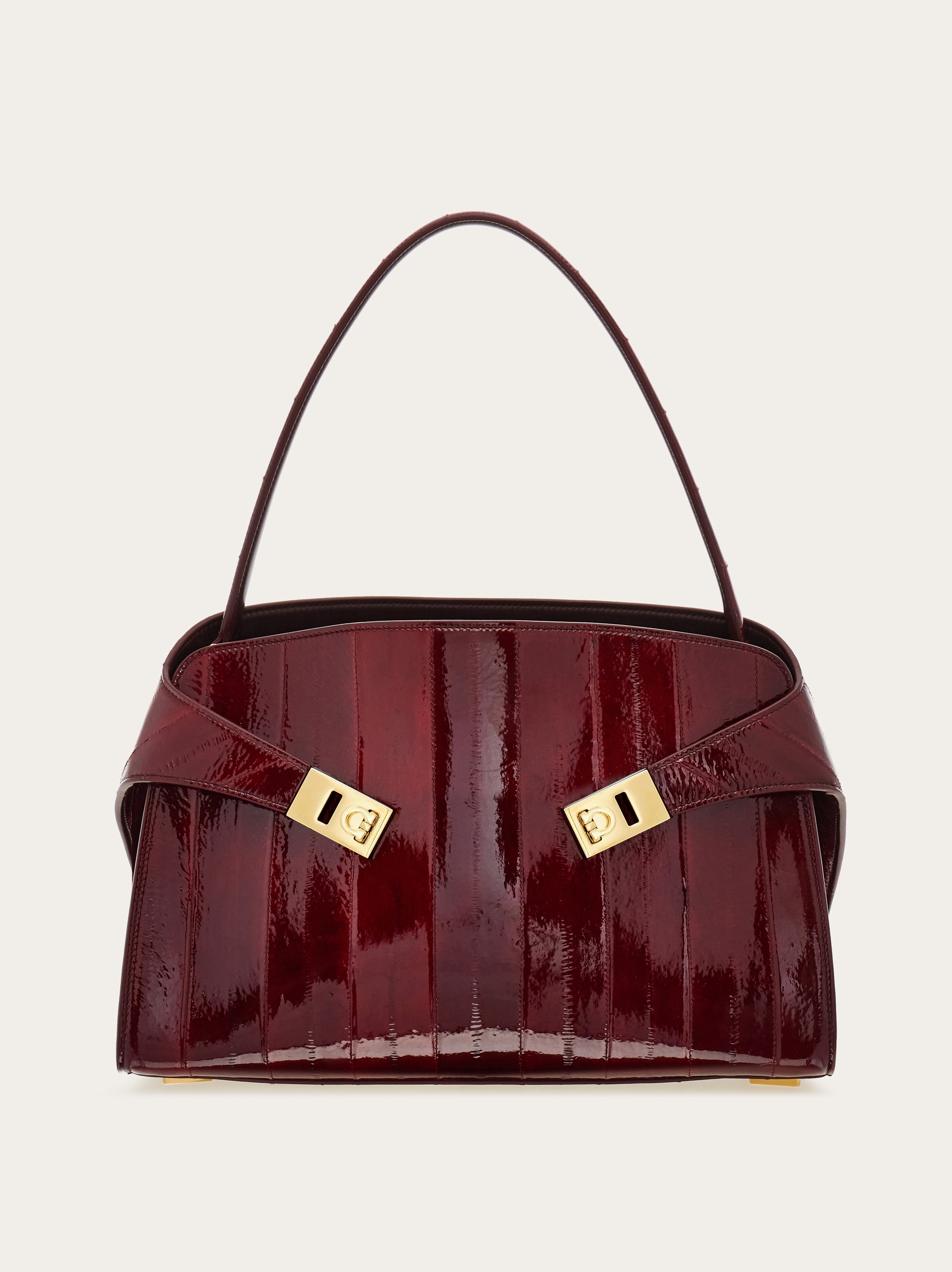 Hug soft shoulder bag (M) - Women | Ferragamo