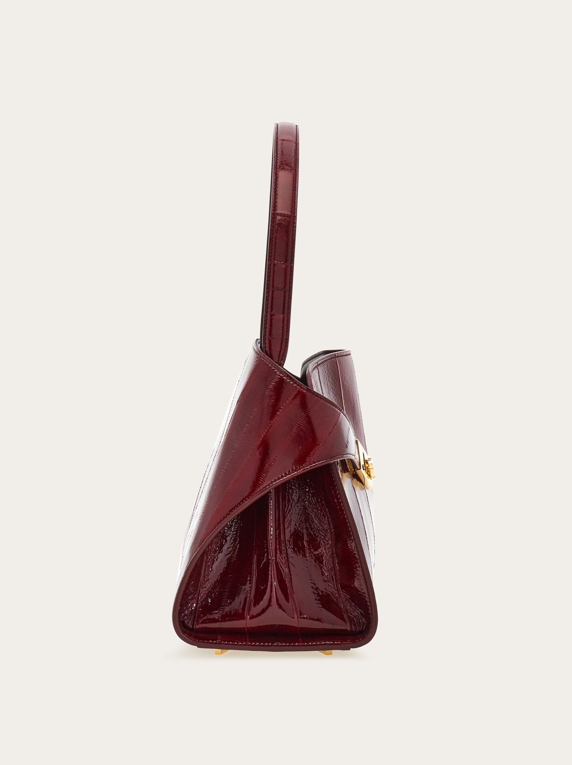 ショルダーバッグ・ポシェット Salvatore Ferragamo HUG SH M RED Shoulder Bags bag ug soft Hug soft shoulder bag (M) - Women | Ferragamo