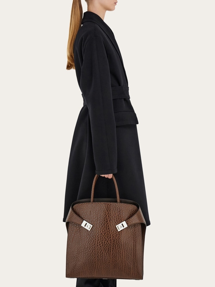 Totebag Hug Gallery image 9