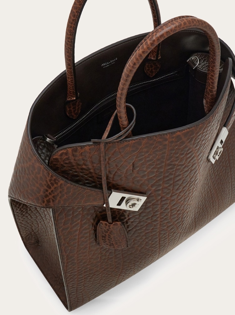 Totebag Hug Gallery image 6