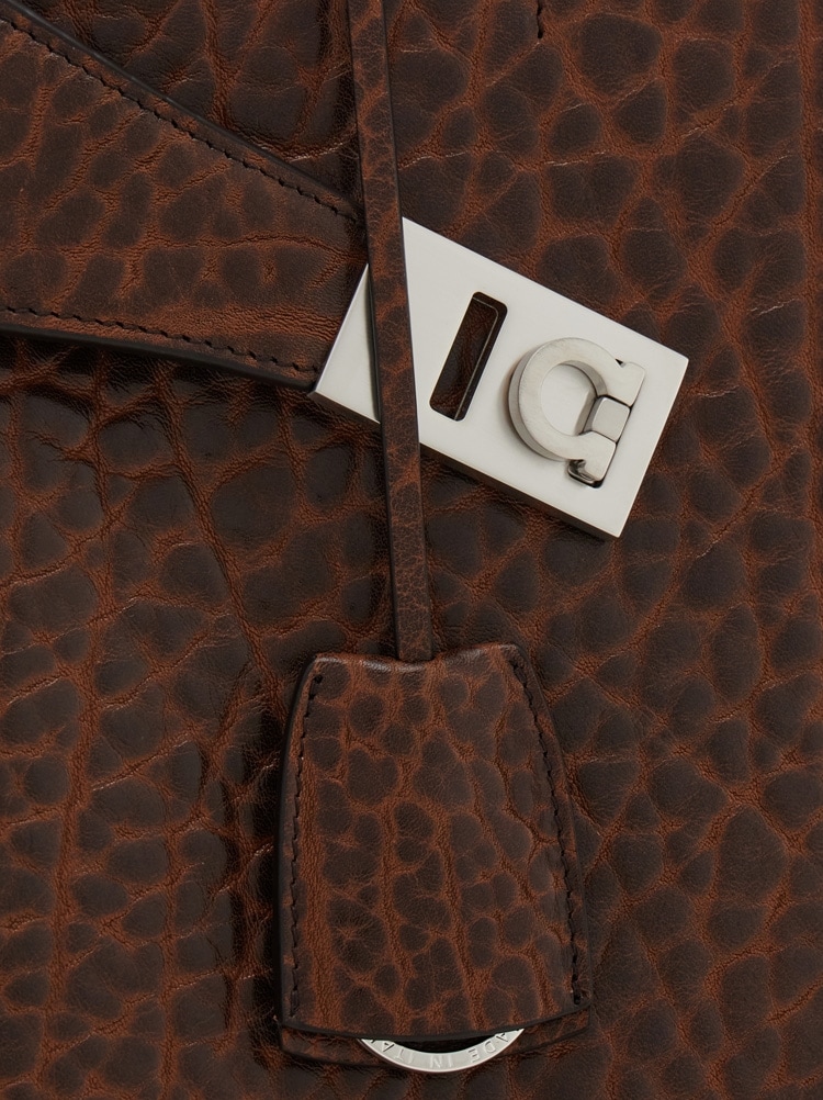 Hug tote bag Gallery image 10