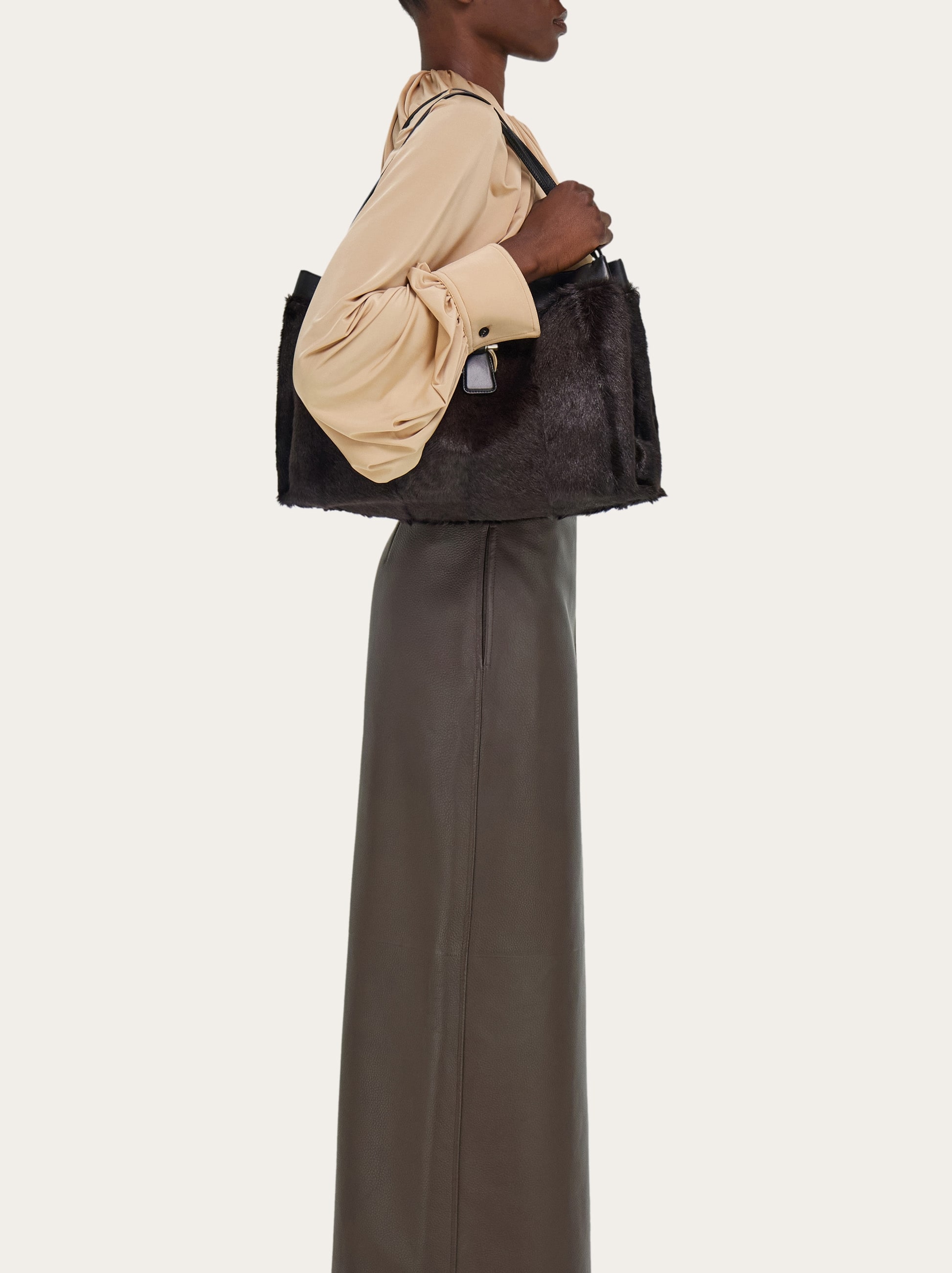 Ferragamo Mia tote bag (L) - Women | Ferragamo