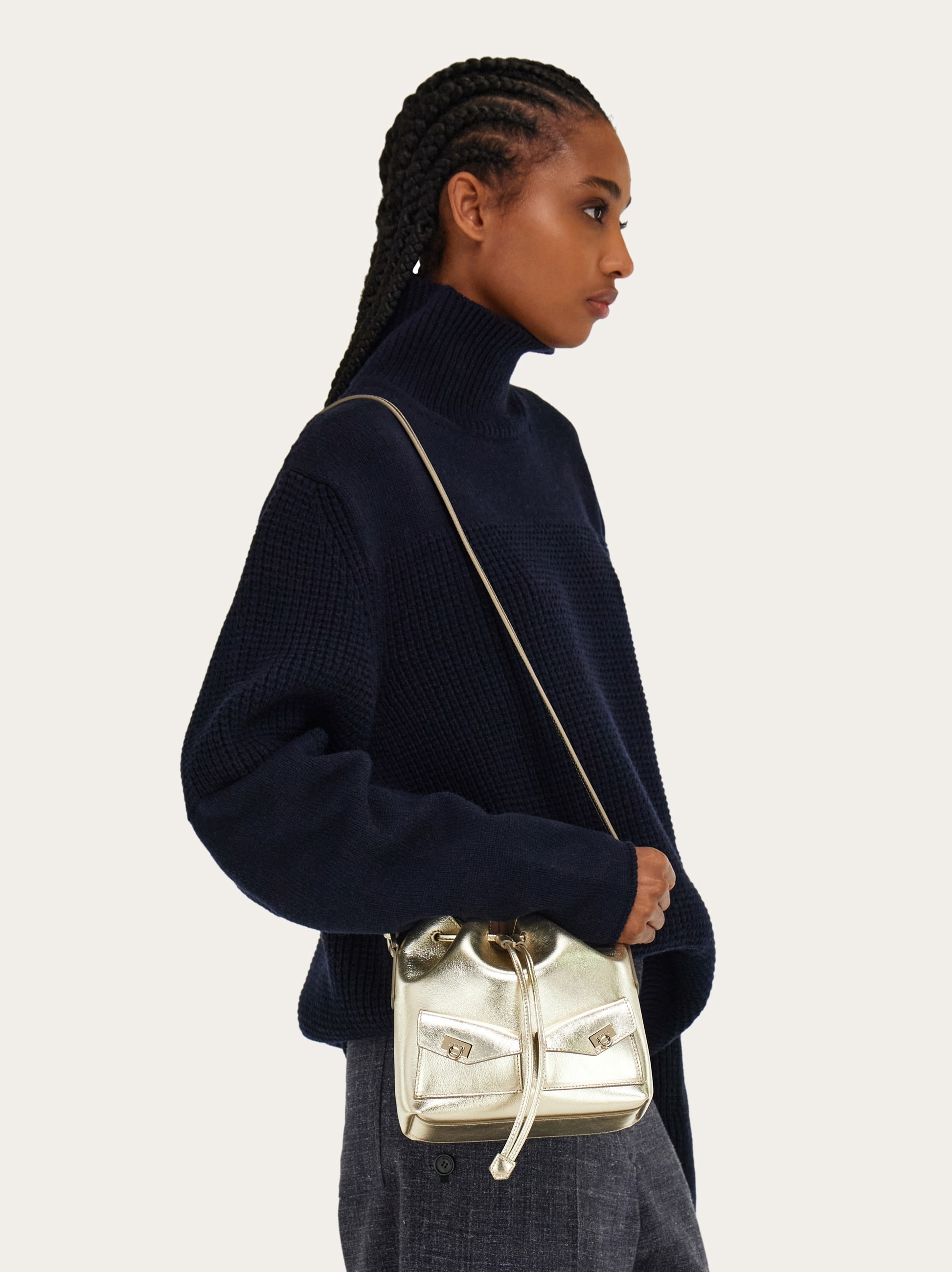 Multipocket bucket bag - Women | Ferragamo