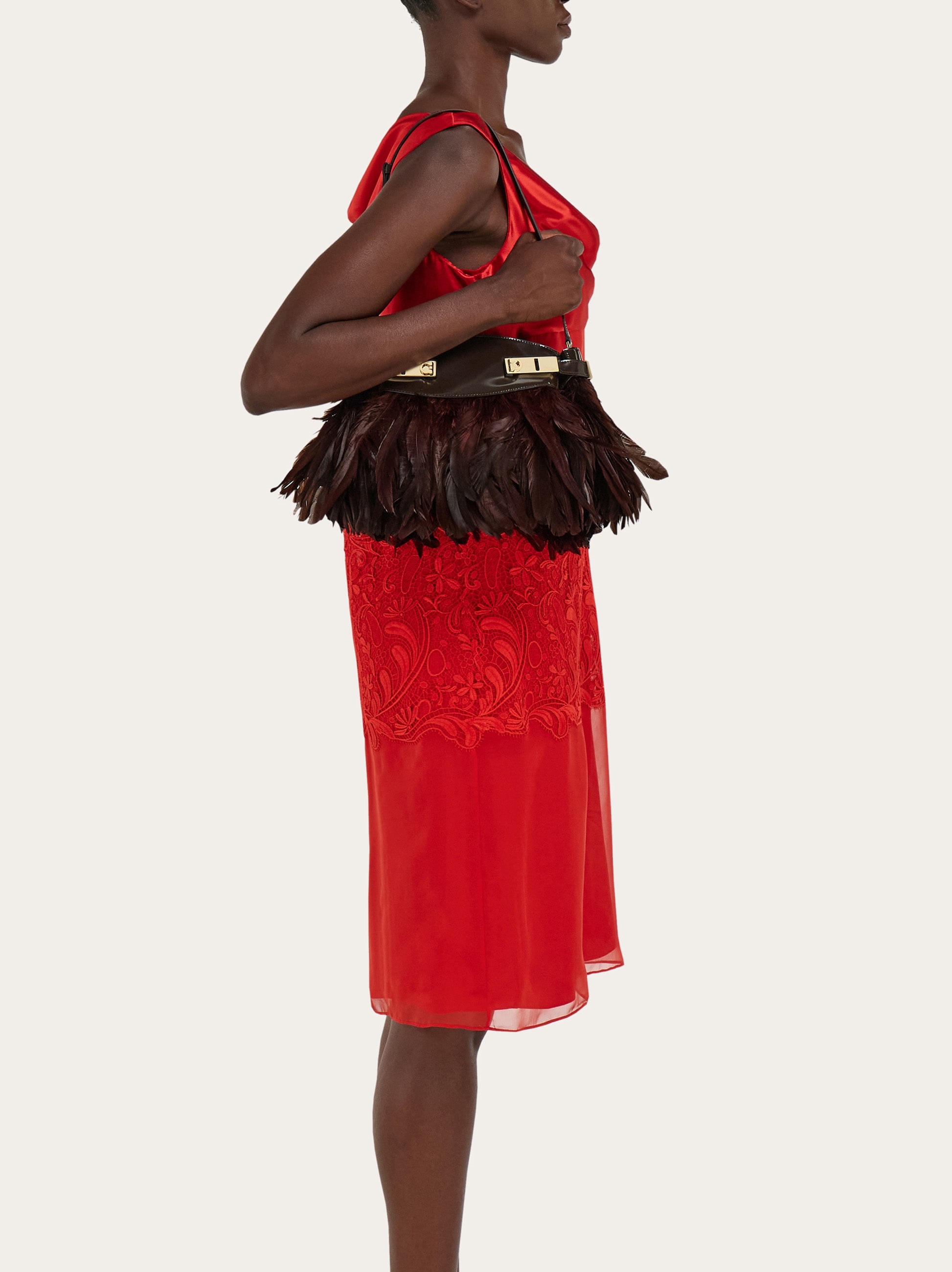 Hug ソフトクロスボディバッグ(XS) - ウィメンズ | Ferragamo