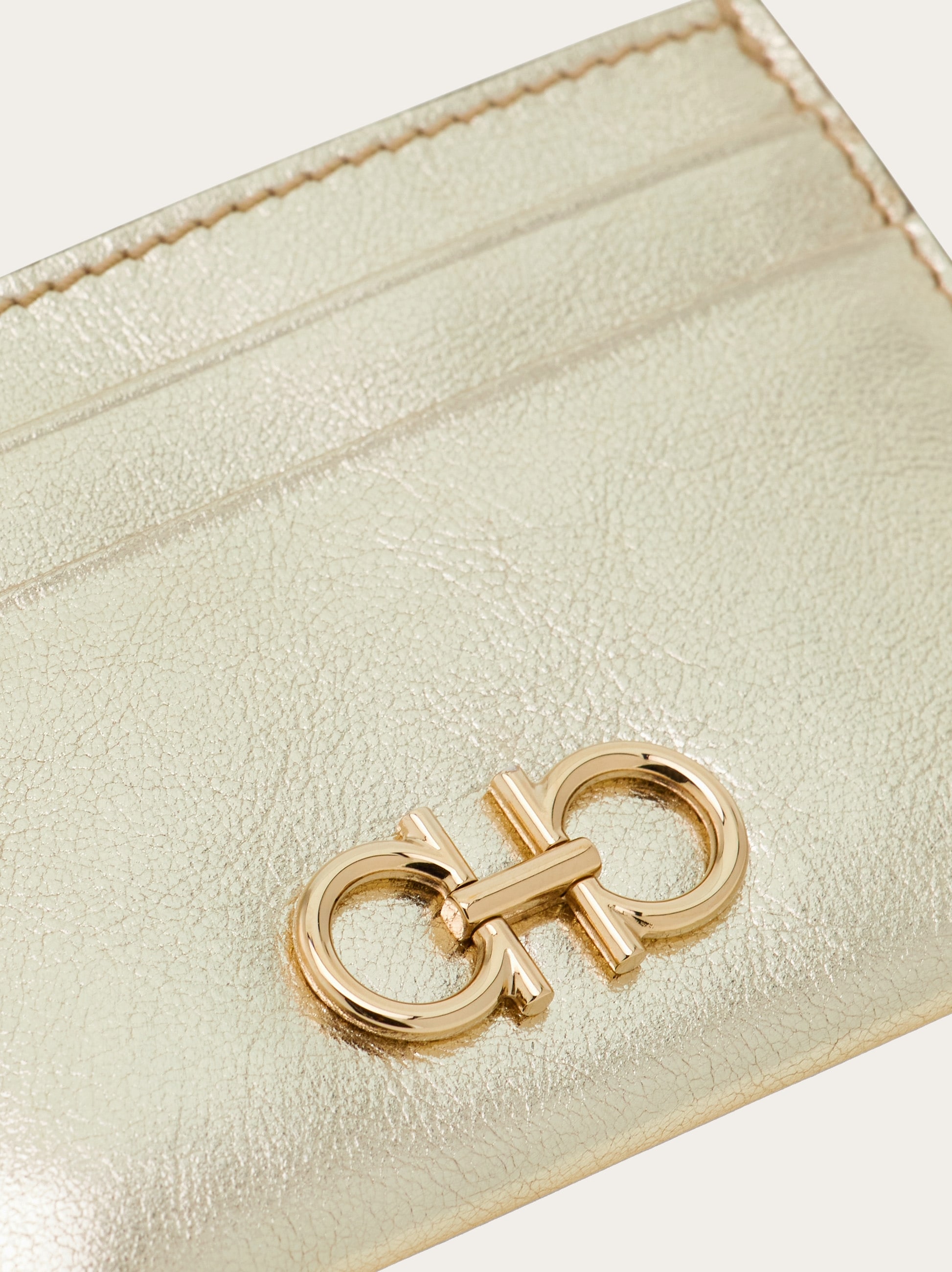 フェラガモ カードケースゴールド・ガンチーニ ガンチーニ カードケース - ウィメンズ | Ferragamo