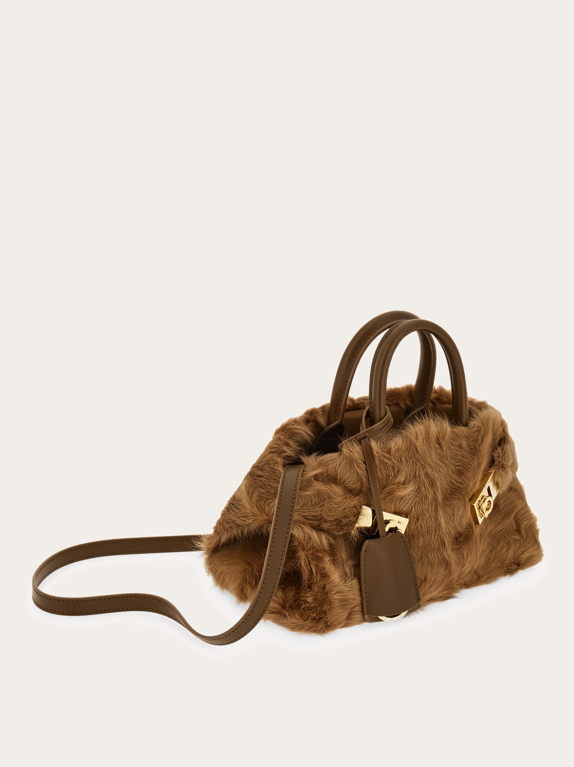 (10月1日まで)よんぴょん フェラガモ Hug ハンドバッグ XS 10月1日まで)よんぴょん フェラガモ Hug ハンドバッグ XS Hug