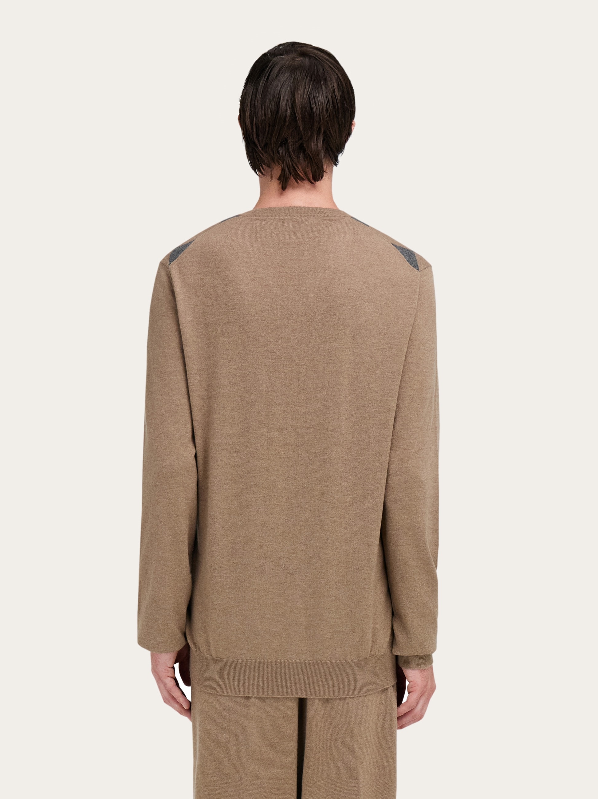 【送料&関税込】Ferragamo V-neck Sweater V-neck sweater - Men | Ferragamo
