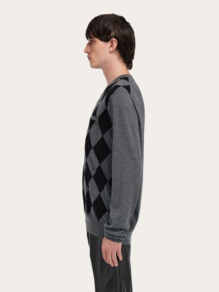 V-neck sweater Gallery image 3