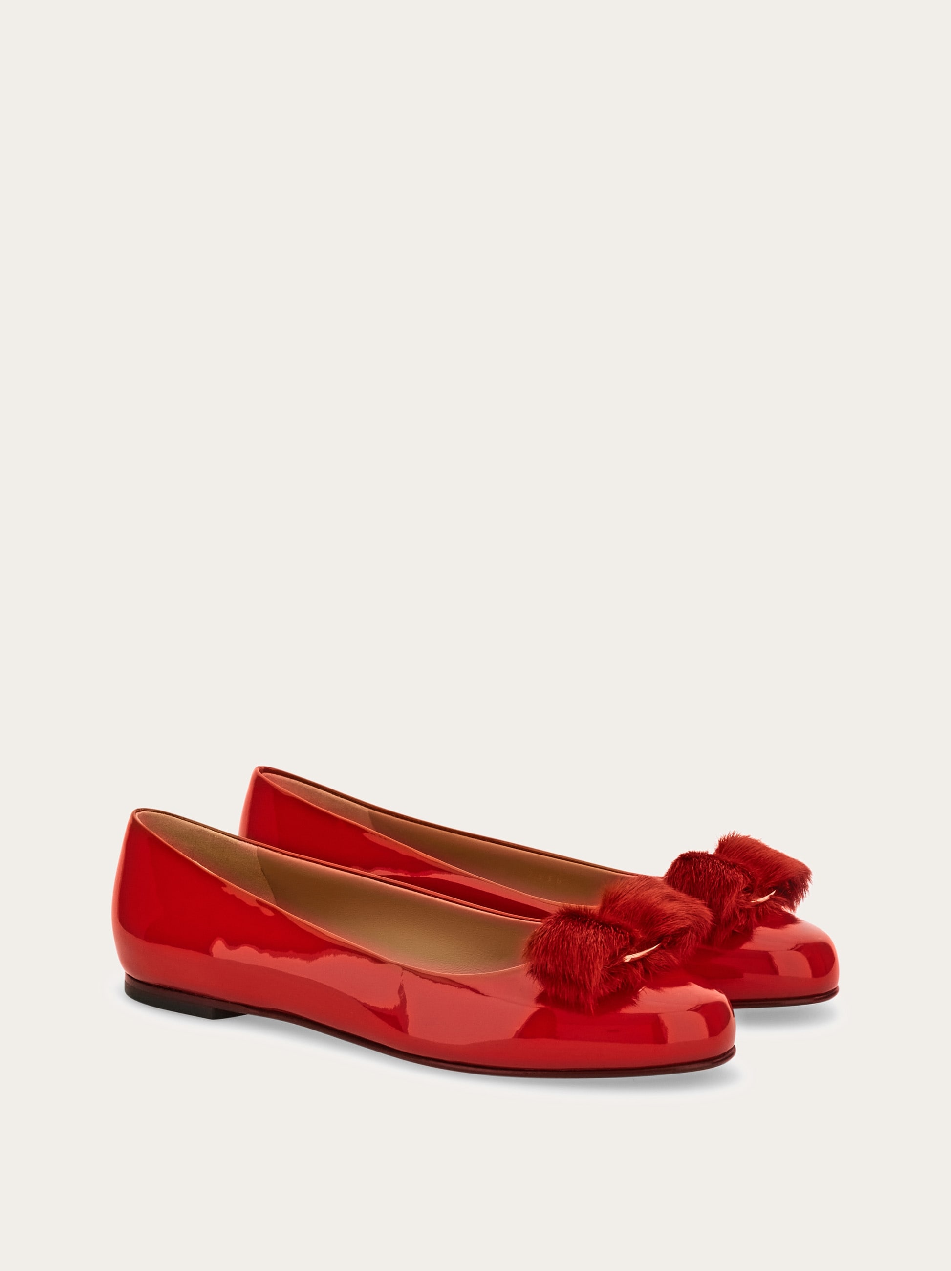 週末値下げ　美品Salvatore Ferragamo ヴァリナvarina ヴァリナ - ウィメンズ | Ferragamo