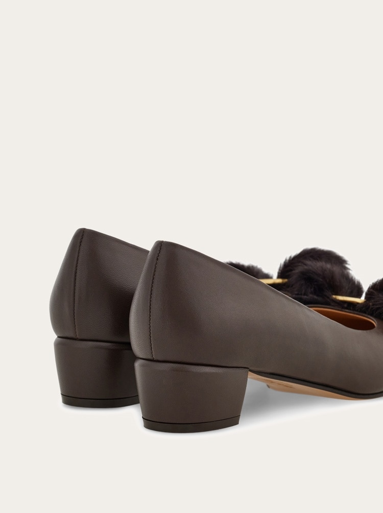 新品 未使用 正規 VERSUS 編み パンプス ヴィトン グッチ フェラガモ ヴァラ - ウィメンズ | Ferragamo