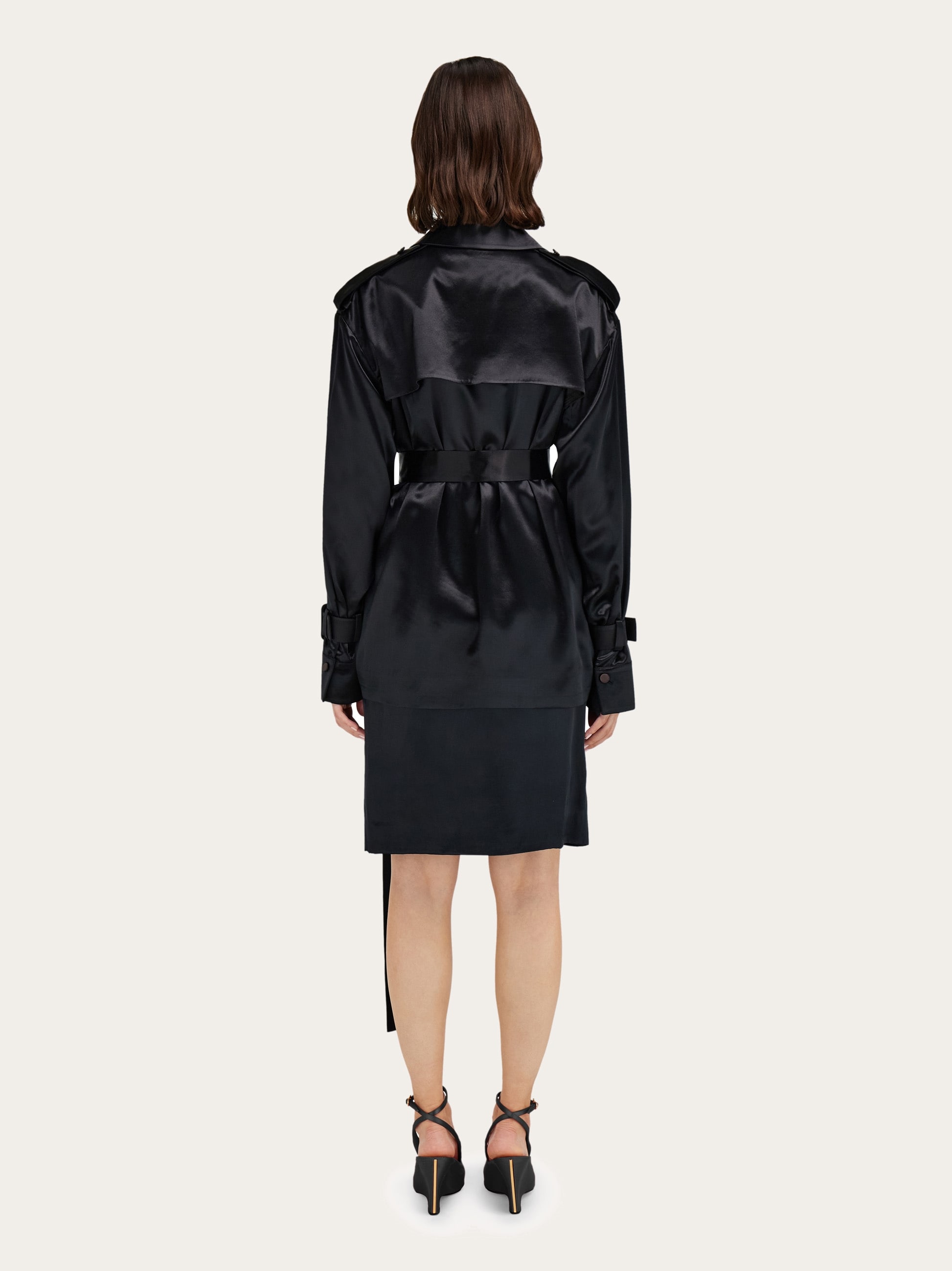 フェラガモ ショートコート Short satin trench - Women | Ferragamo