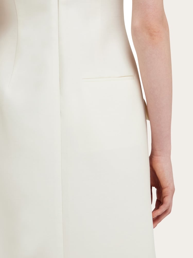 Sleeveless tailored dress Gallery image 5