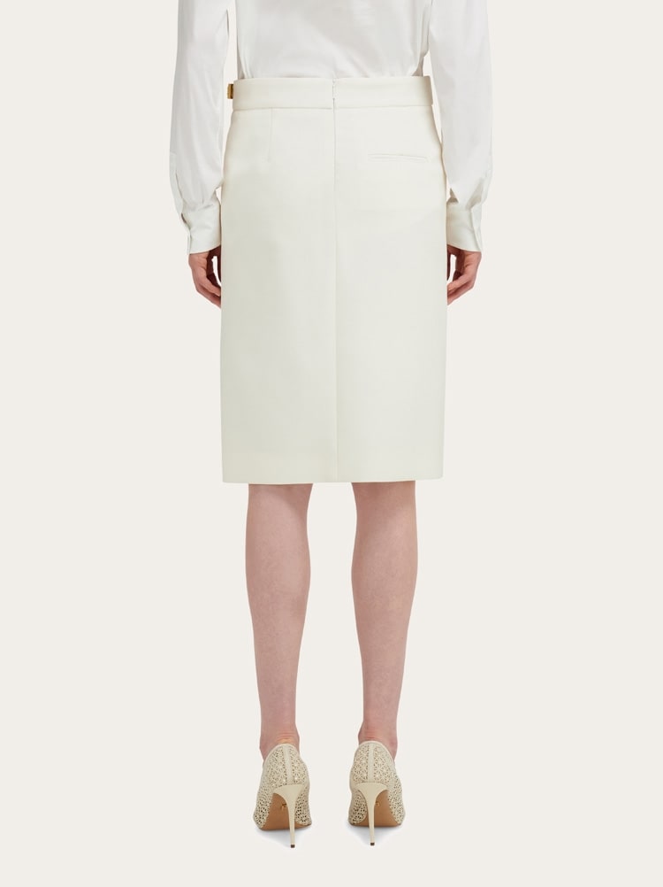 Falda con aberturas laterales Gallery image 4