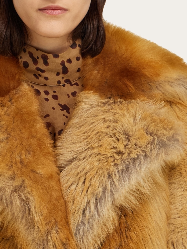 Shearling coat with wool inlay Gallery image 5