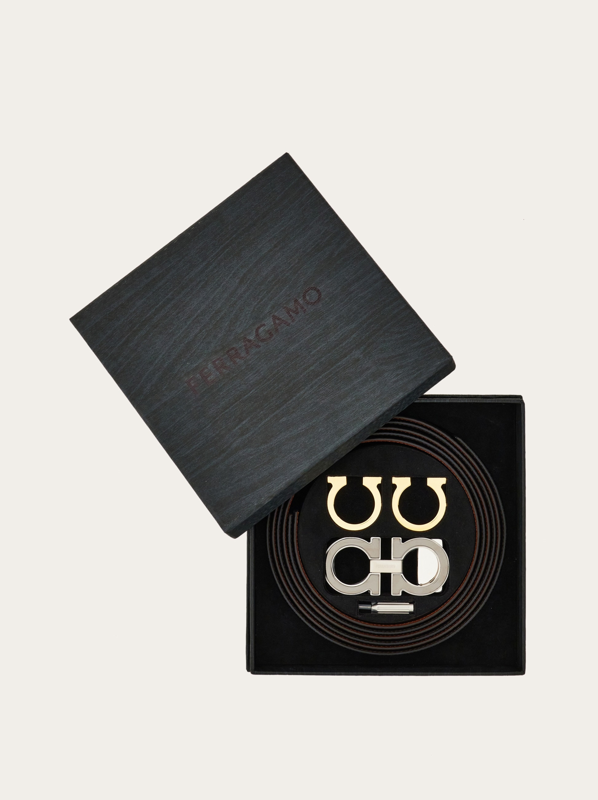 リバーシブルベルト&スイッチバックルセット - メンズ | Ferragamo