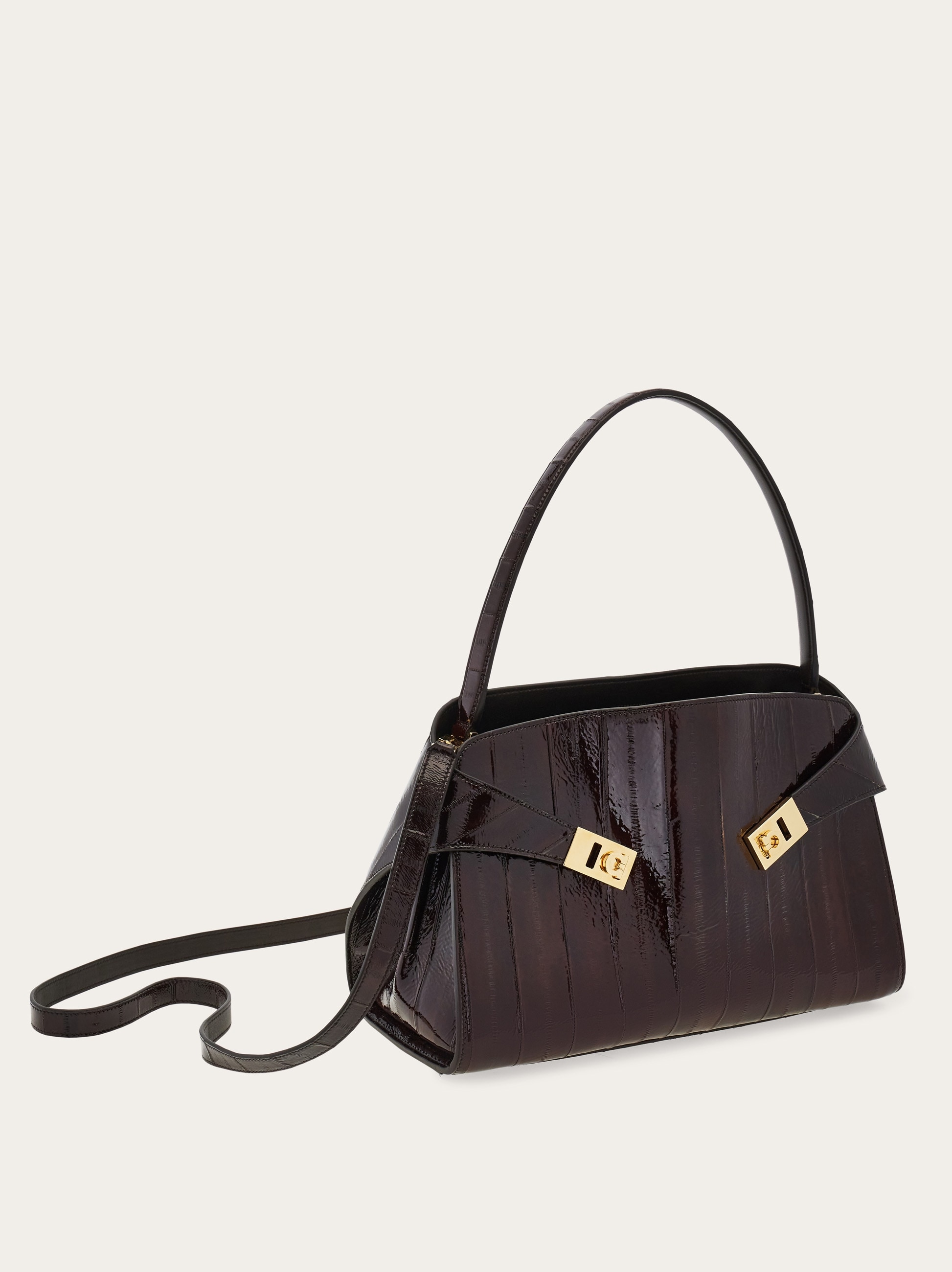 希少【Salvatore Ferragamo】ショルダーバッグ　羽 Hug ソフト ワンショルダーバッグ(M) - ウィメンズ | Ferragamo