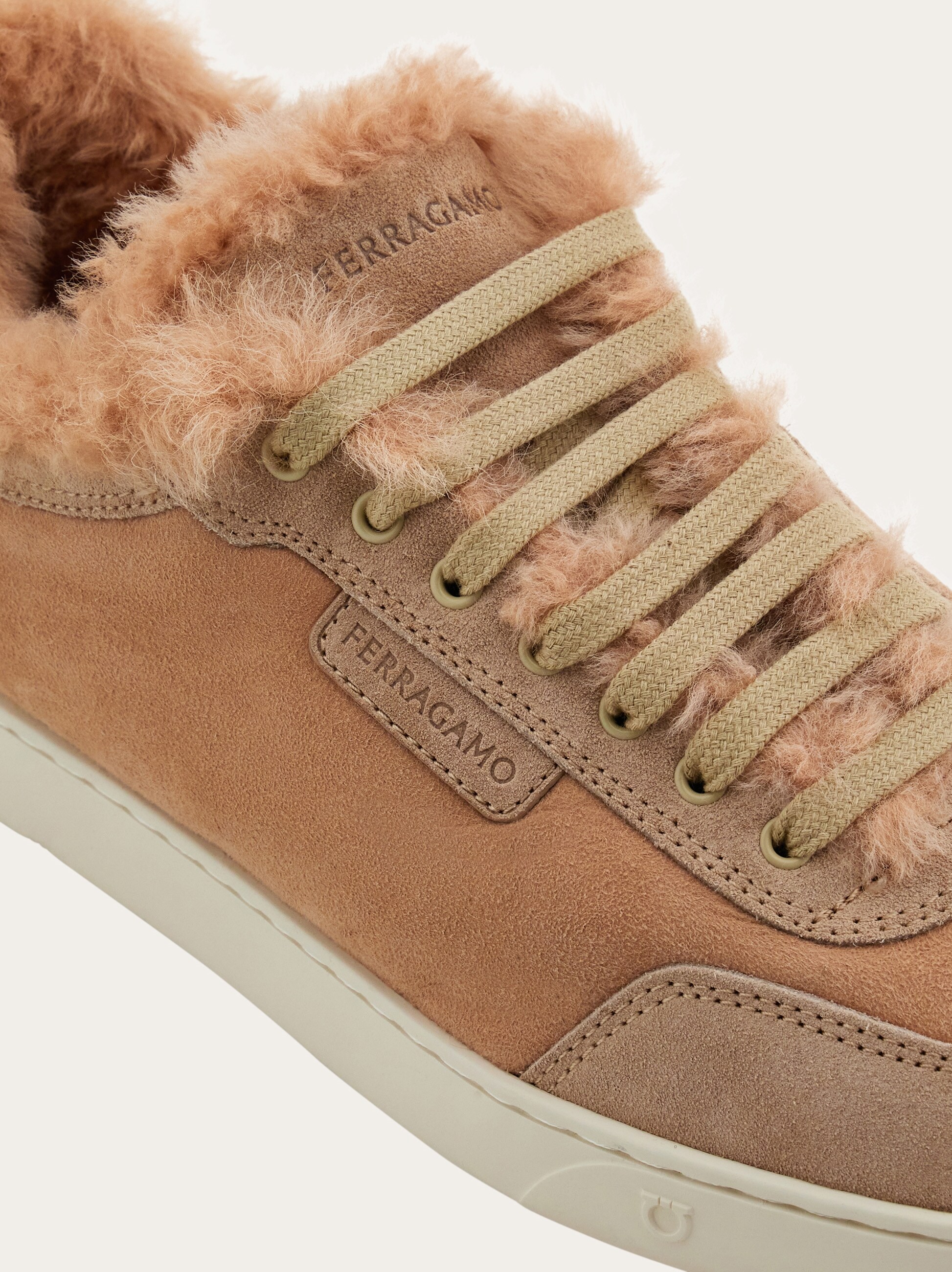 子グマ Salvatore Ferragamo レディーススニーカー7C 楽天市場