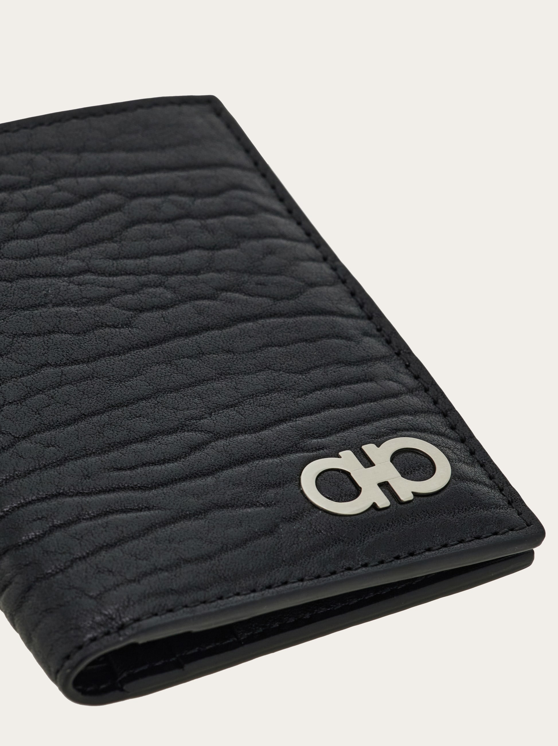 Gancini credit card holder - Men | Ferragamo