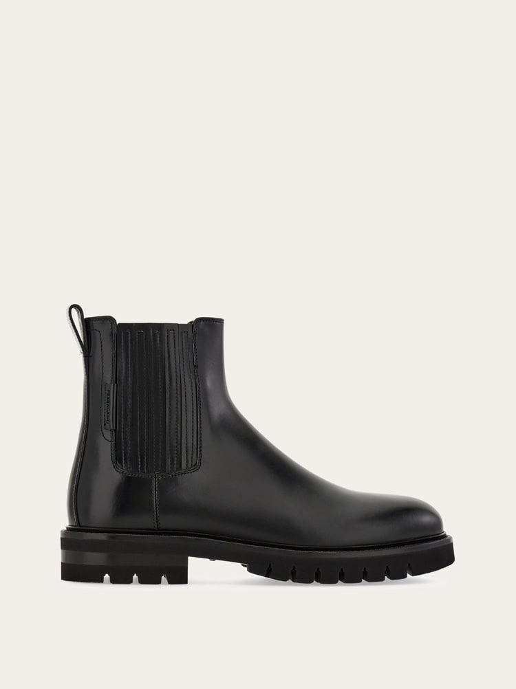Chelsea boot Gallery image 1