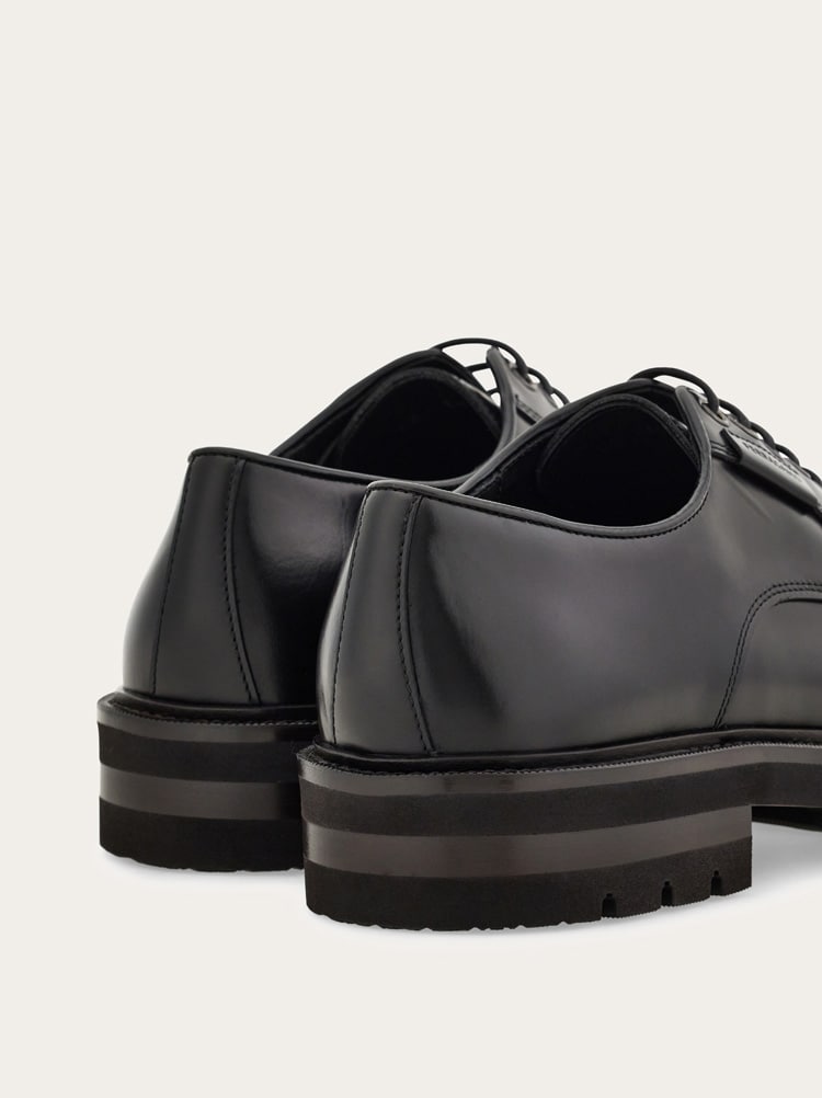 Derby shoe Gallery image 4