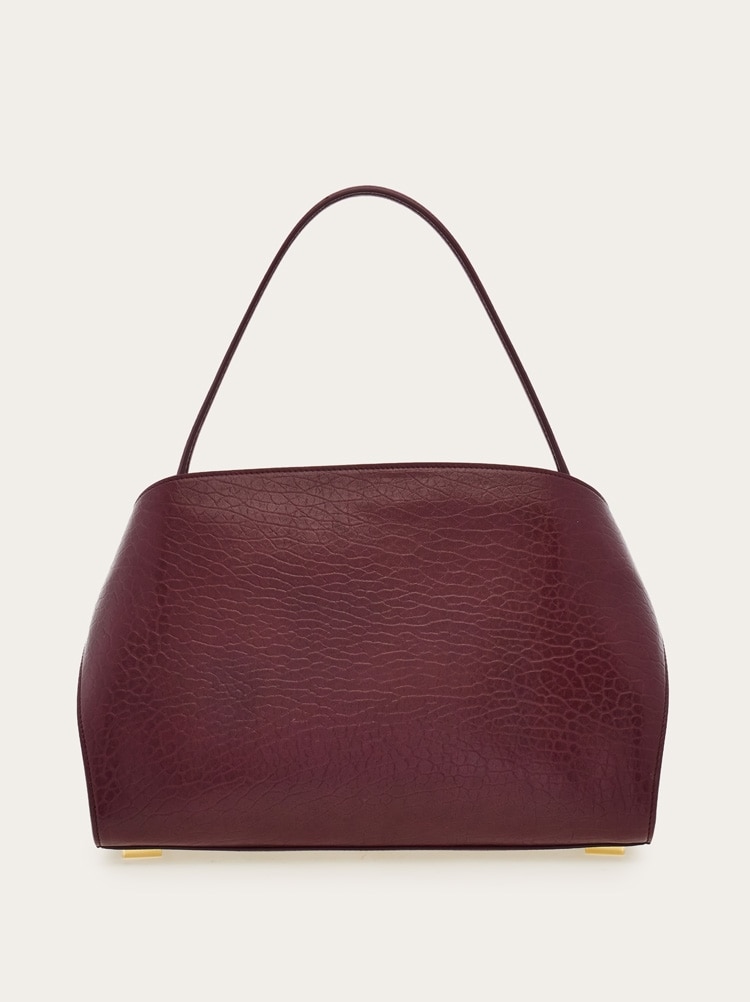 Hug soft shoulder bag (M) Gallery image 5